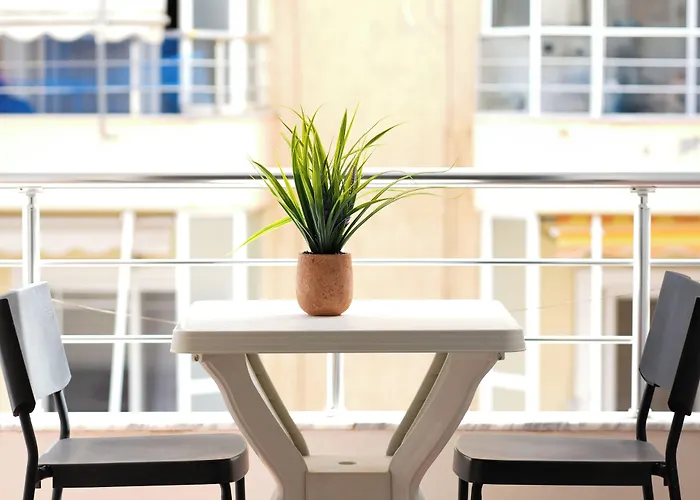 Waterside Apartment *