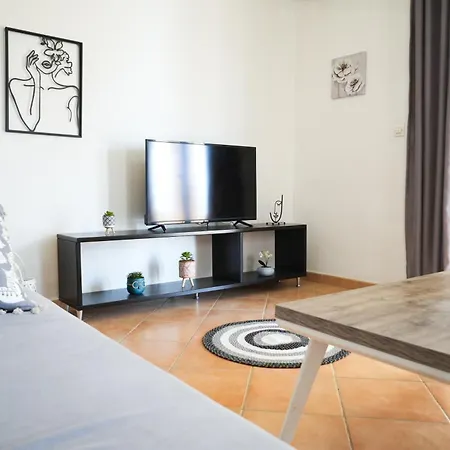 Waterside * Sarandë