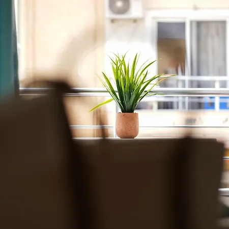 Waterside Apartment *